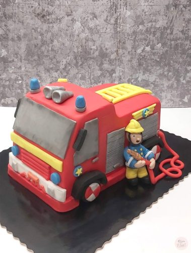 "Tűzoltóautó" torta