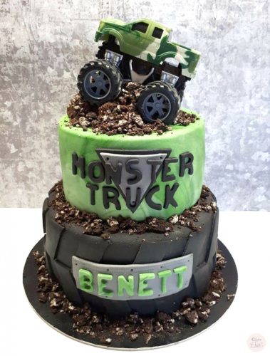 "Monster Truck figurás" Emeletes torta