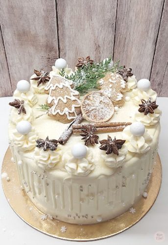Karácsonyi Fahéjas-Ánizs dekoros torta