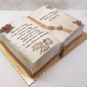 "Nyitott könyv" torta