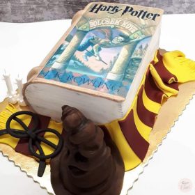"Varázsló könyv" torta I.