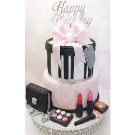 "Divat Retiküllel" Emeletes torta